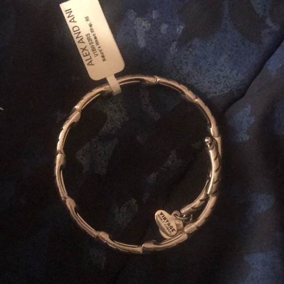 Bracelet - Picture 2 of 3